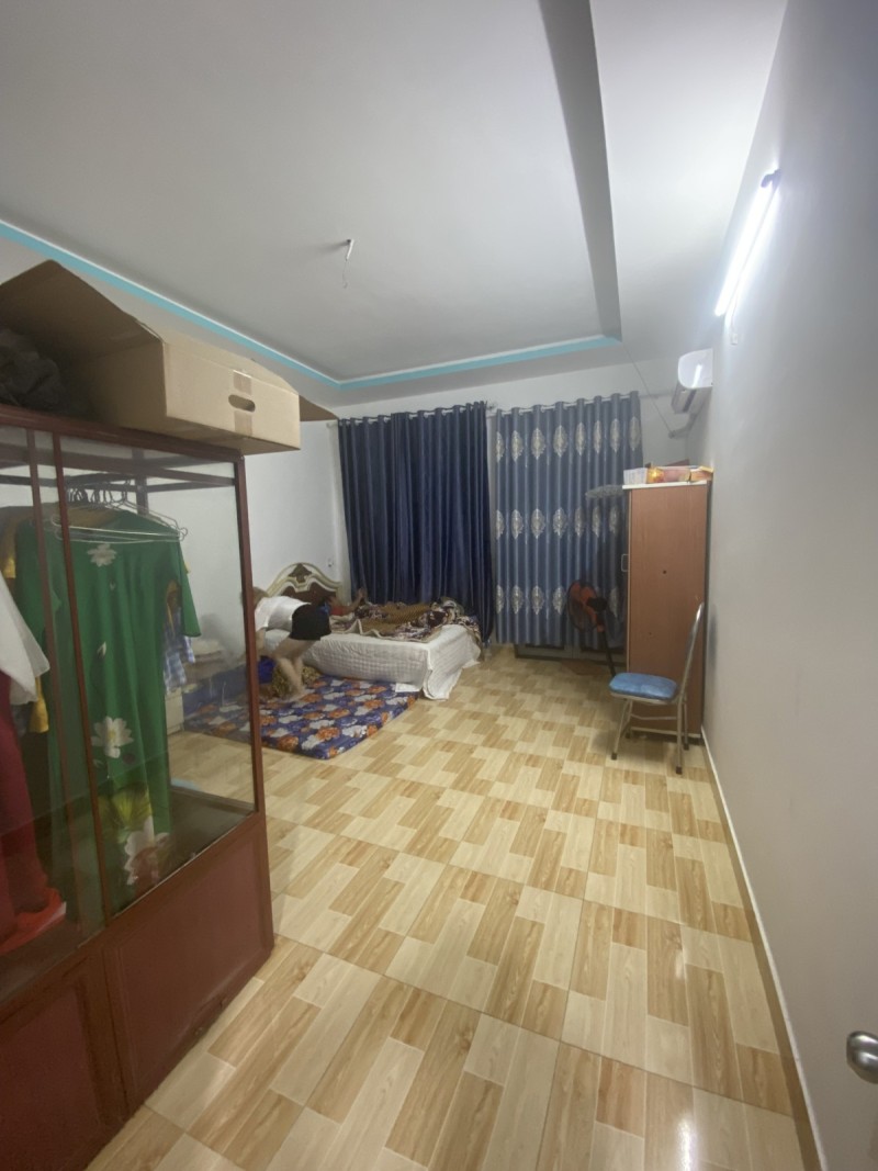Bán nhà 1 Trệt 2 Lầu Dĩ An,đường 8m,Sổ Hồng Riêng thổ cư,giá đầu tư - Ảnh 2
