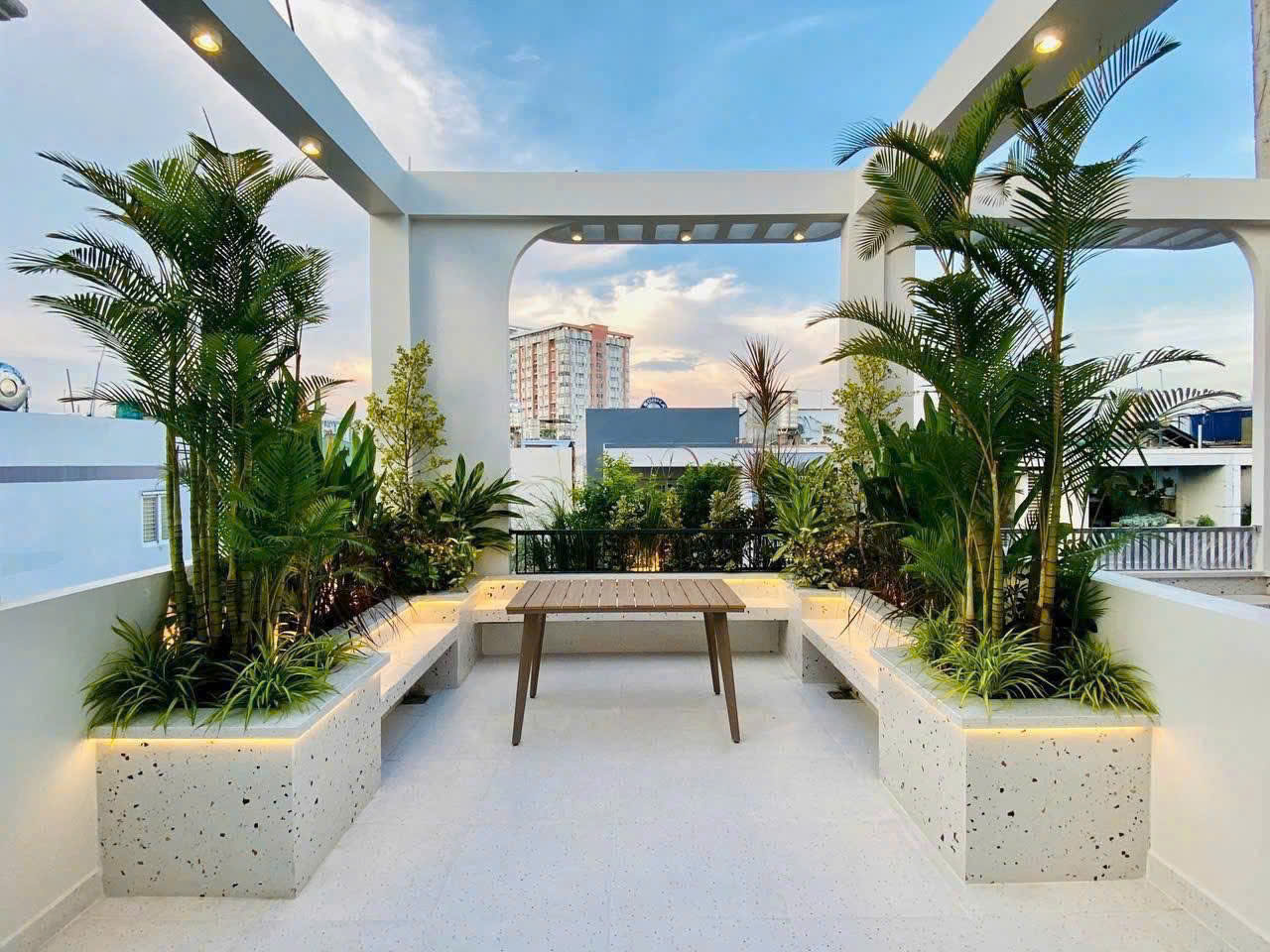 CHỦ TẶNG NGAY NỘI THẤT 1 TỶ - NHÀ ĐẲNG CẤP NGUYỄN SƠN – 80M2 - LÔ GÓC – HƠN 10 TỶ - SIÊU HIẾM - Ảnh chính