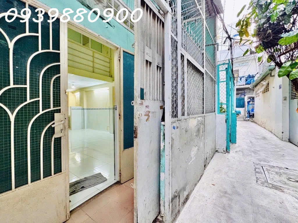 Ngay ngã tư Huỳnh Văn Bánh, nhà 3 tầng - 52m2 - 6,4Tỷ TL. - Ảnh chính