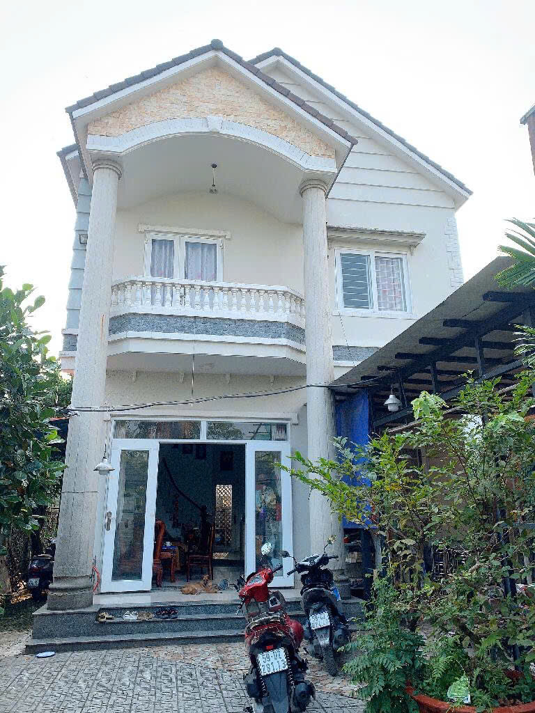 BÁN NHÀ SÂN VƯỜN HXH KHU BIỆT THỰ ĐƯỜNG VƯỜN LÀI APĐ QUẬN 12 CHỈ 9,3 TỶ- DT 215m2 (10x21,5)- 2 TẦNG - Ảnh 2