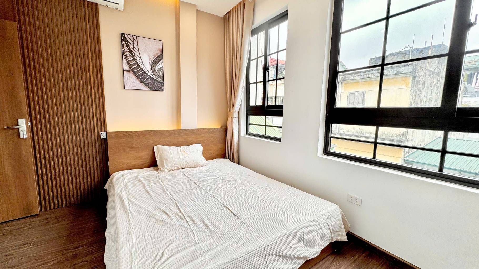Vũ Ngọc Phan 74m 10 phòng thang máy, chỉ 18,5 tỷ - Ảnh 3