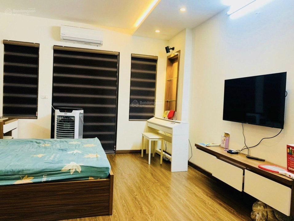 Nhà Đại Từ, DT 50m2 xây 5 tầng, giá 7.7 tỷ, mới, ở luôn, ngõ thoáng, gần đường, SĐCC - Ảnh 2