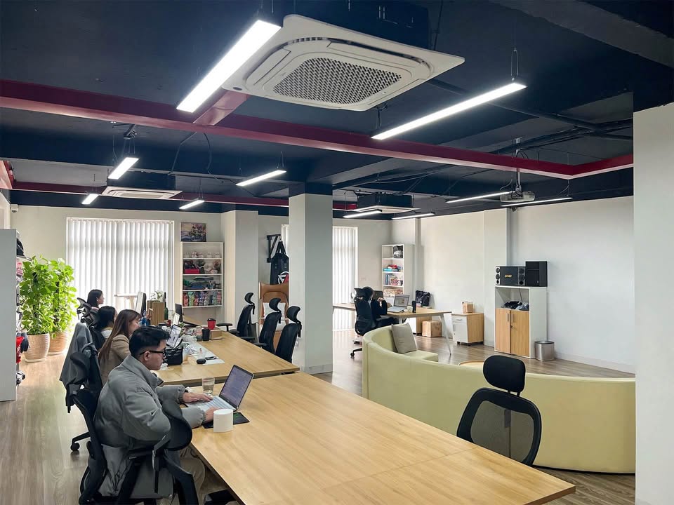 BÁN GẤP NHÀ PHỐ HUỲNH THÚC KHÁNG, PHÂN LÔ Ô TÔ TRÁNH_DT 80M2, 4 TẦNG, MT 6M, 28TỶ - Ảnh 1