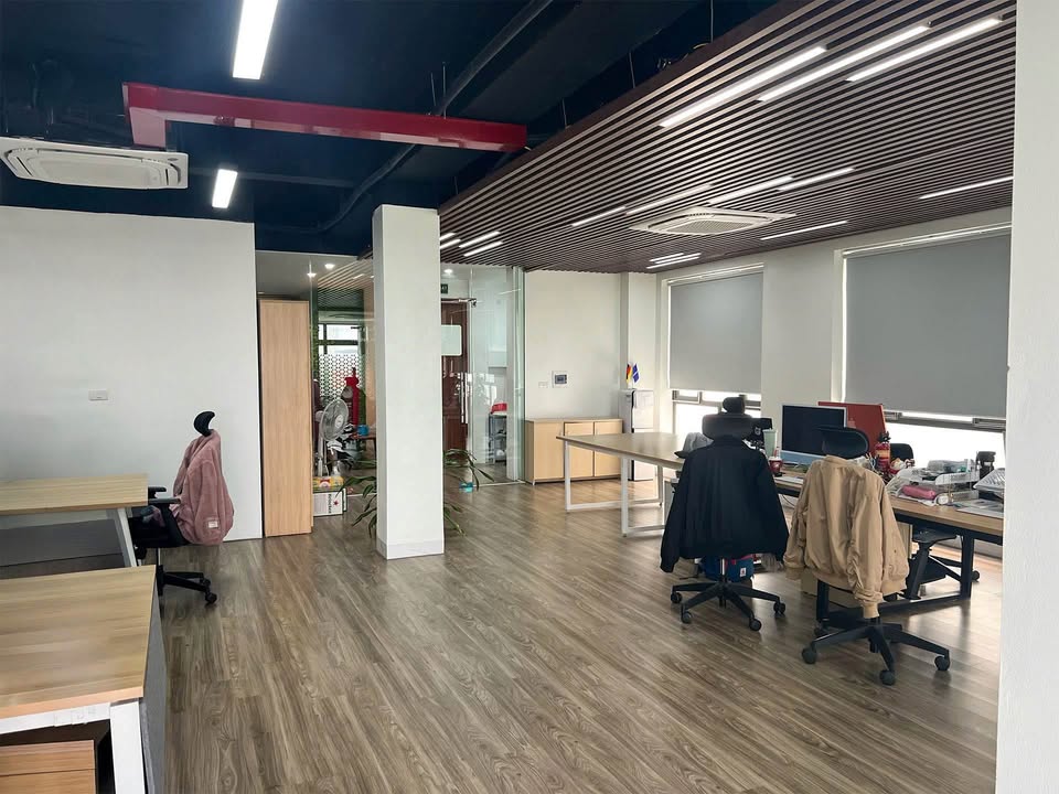 BÁN GẤP NHÀ PHỐ HUỲNH THÚC KHÁNG, PHÂN LÔ Ô TÔ TRÁNH_DT 80M2, 4 TẦNG, MT 6M, 28TỶ - Ảnh 2