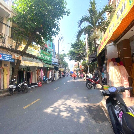 BÁN ĐẤT TẶNG DÃY TRỌ 6 PHÒNG THU NHẬP 10TR/THÁNG – TRUNG TÂM QUẬN 12 – SỔ RIÊNG – NHỈNH 7 TỶ - Ảnh chính