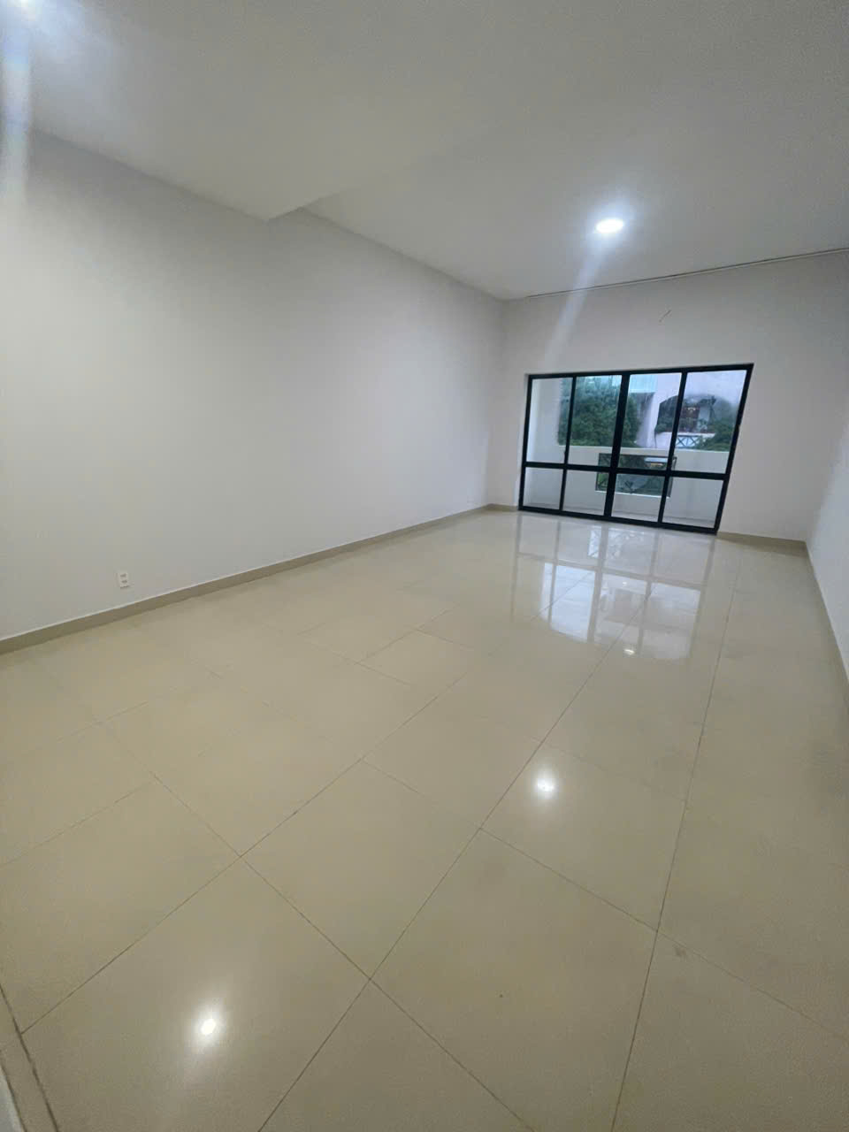 CHÍNH CHỦ CHO THUÊ NHÀ TẠI TRUNG TÂM QUẬN 10-11 - Ảnh 2