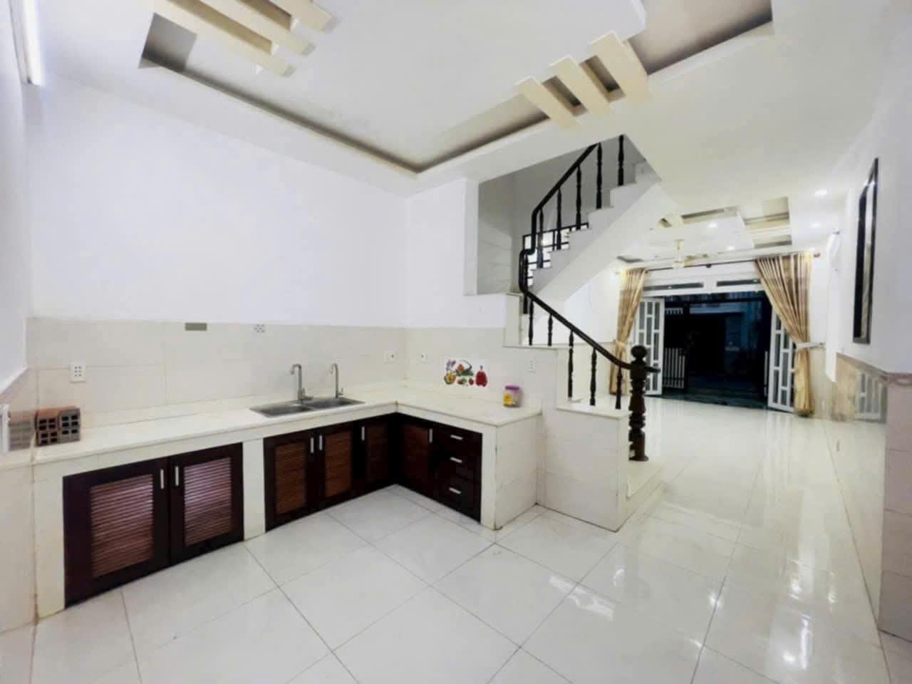 --Bán nhà HXH Nhất Chi Mai, phường 13 Tân Bình (6*9) 3 lầu; 10 tỷ - Ảnh chính