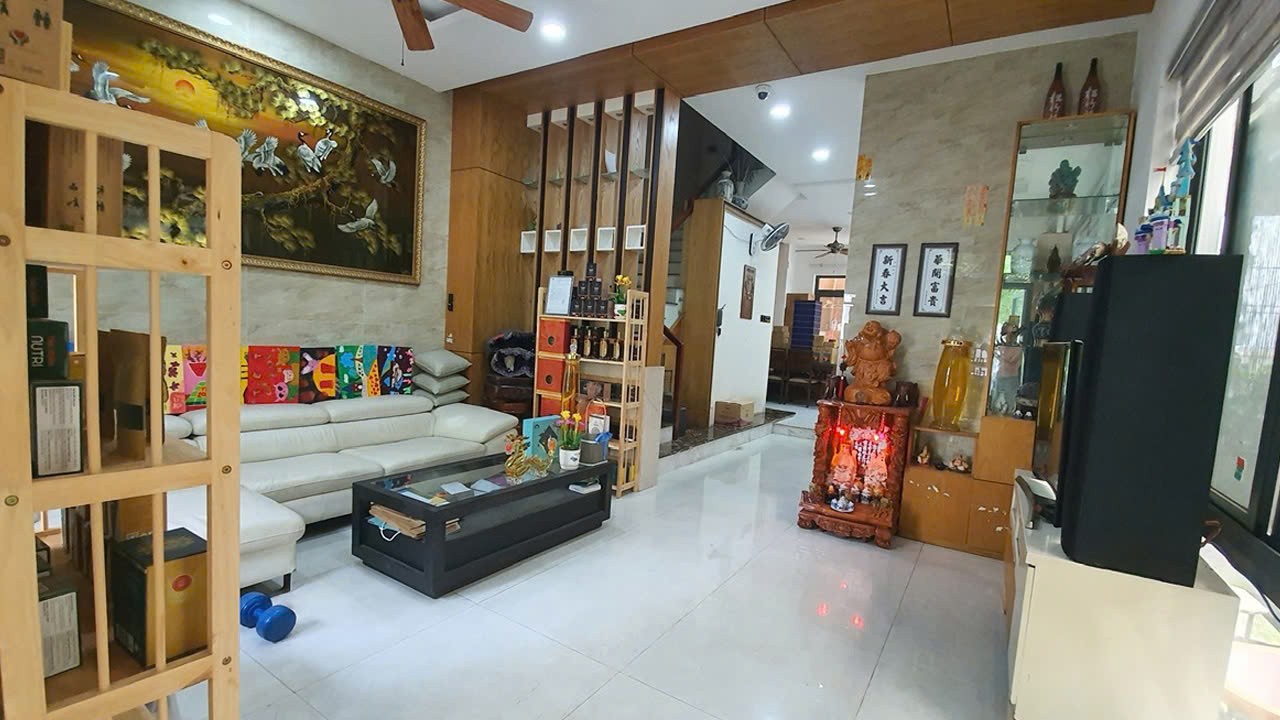 Nhà đẹp- giá tốt cần bán gấp NHÀ PHỐ SÂN VƯỜN CA0 CẤP LAKEVIEW CITY TIỆN NGHI Tại quận 2, TPHCM - Ảnh 1