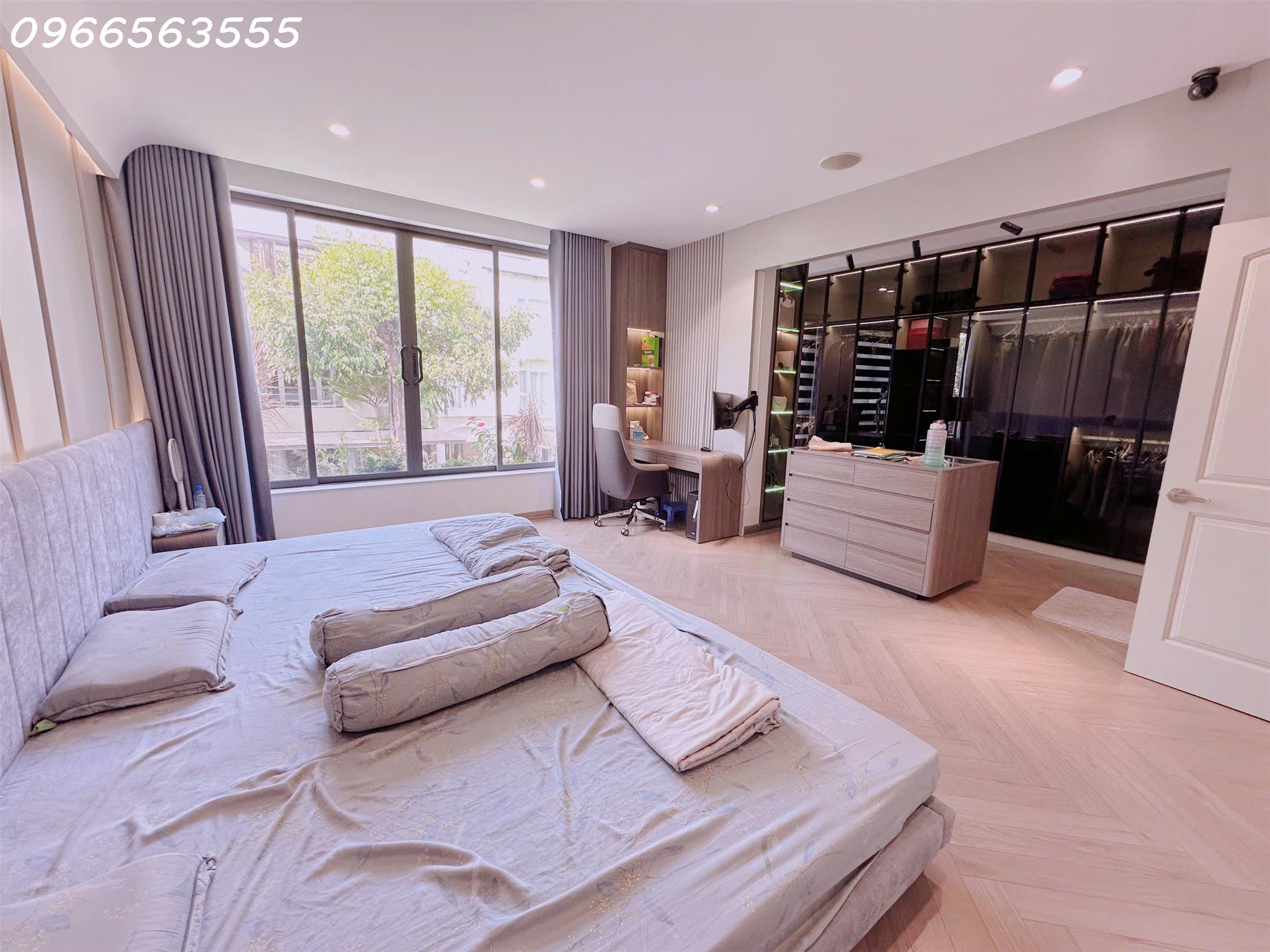Bán biệt thư compound , Hưng thái - Phú Mỹ Hưng , 4 PN, FUll NT cao cấp - giá bán 39 tỷ - Ảnh 1