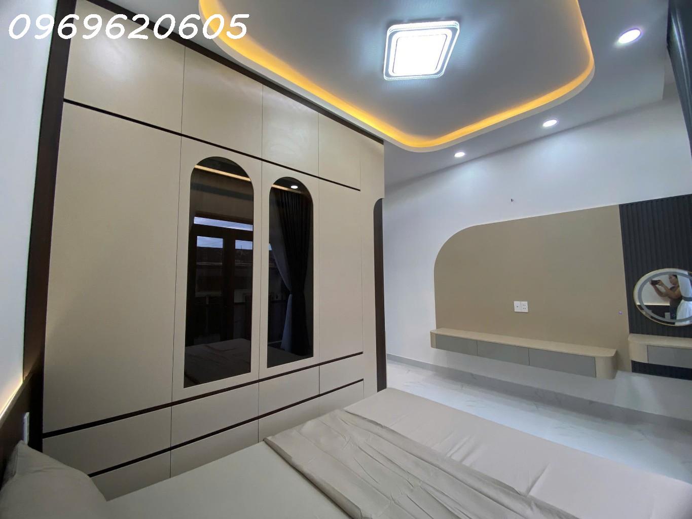 Bán nhà Quận 7, Lâm Văn Bền, khu vực phường Tân Quy,<br>Kích thước 4x18m - Ảnh 1