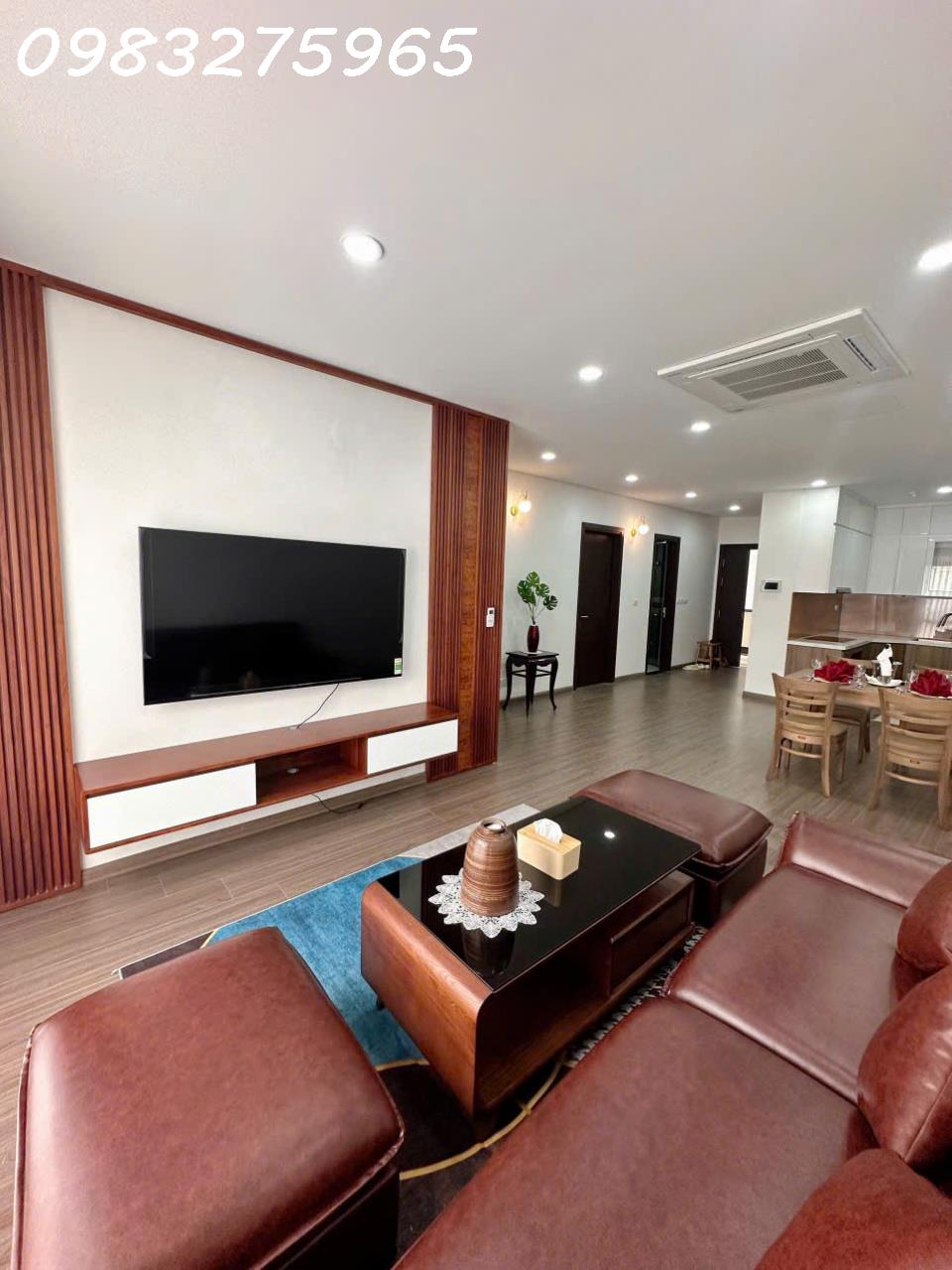 Chính chủ cho thuê CCCC trung tâm Hoàn Kiếm, 85m2, 2 ngủ 2 wc mới đẹp, gần bờ hồ - Ảnh chính
