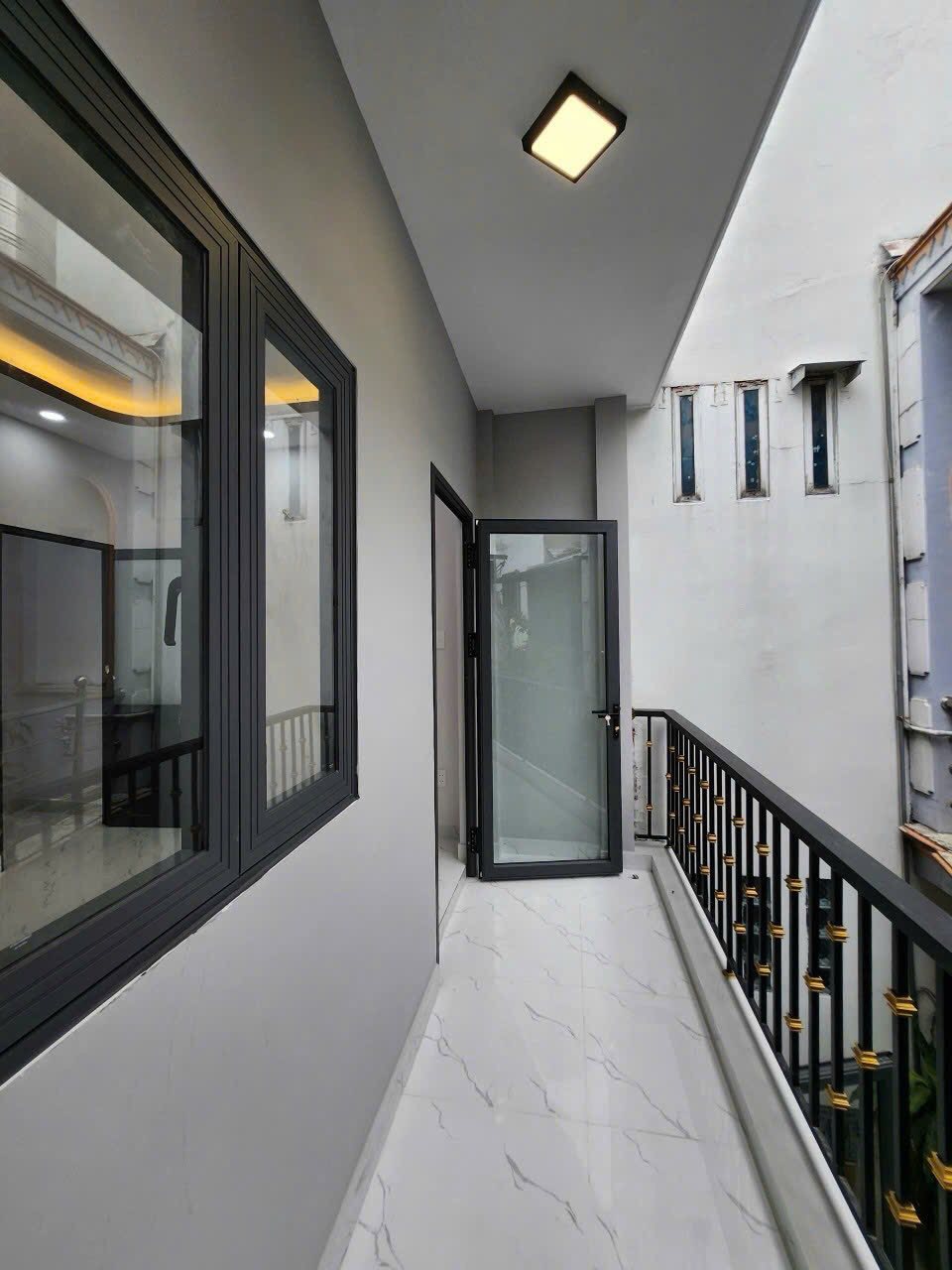 CHỦ NỢ NGÂN HÀNG CẦN BÁN GẤP NHÀ BỜ KINH T14, BÌNH CHÁNH, 60M2, GIÁ 900TRIỆU, SHR - Ảnh 4