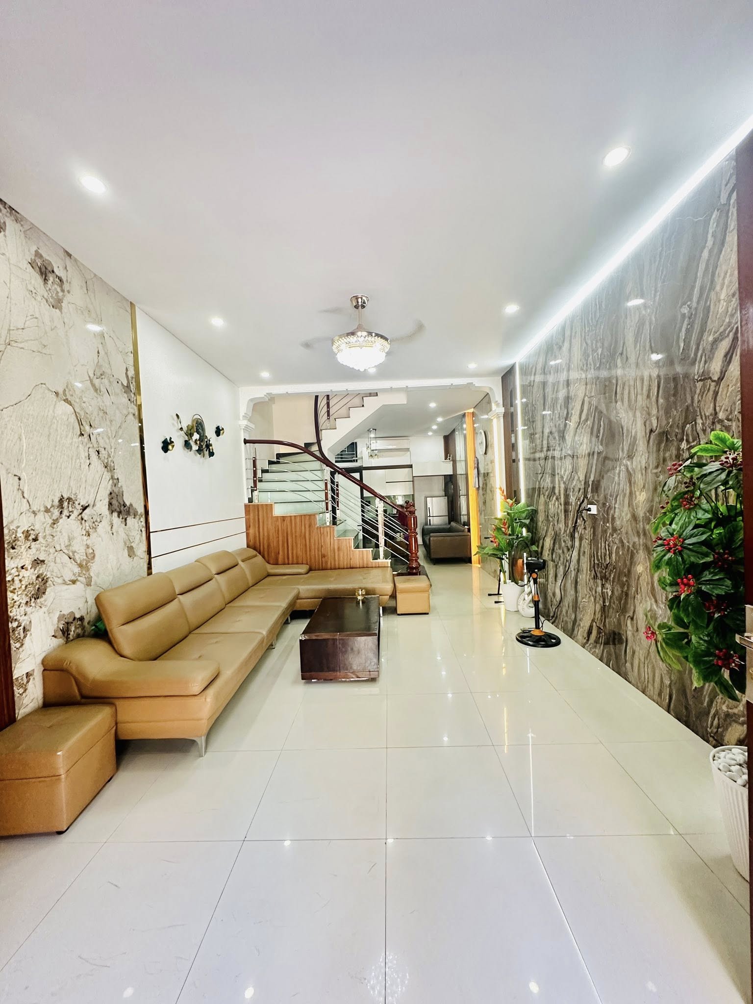 BÁN NHÀ HOÀNG MAI – Ô TÔ - KINH DOANH - NGÕ THÔNG – 54M² - 4.1M MT - 14.75 TỶ - Ảnh 2