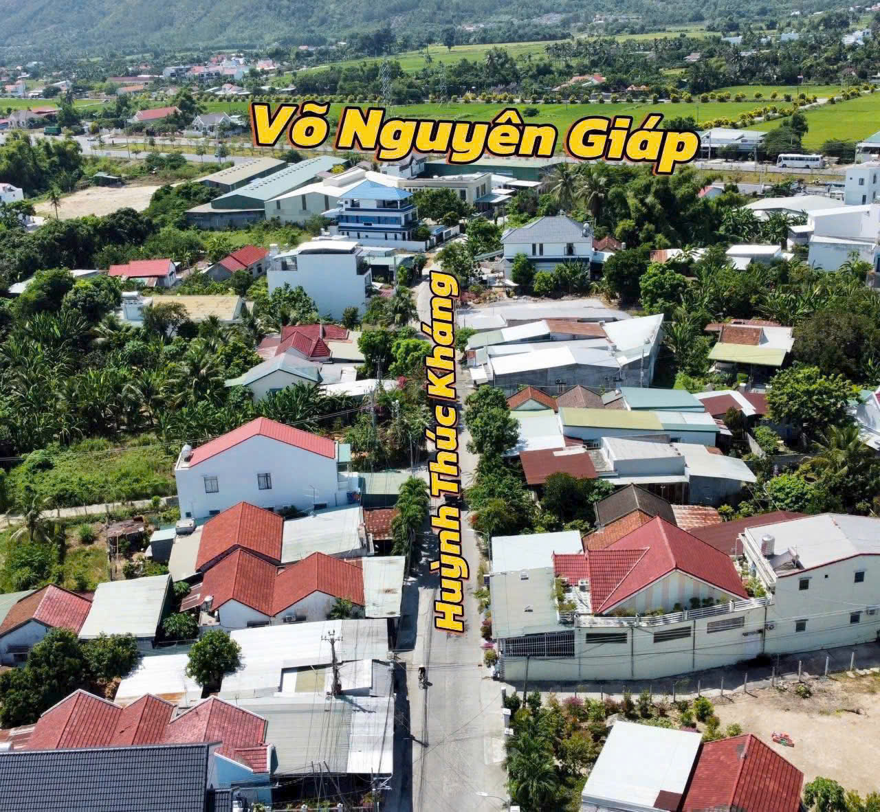 Mặt tiền đường Huỳnh Thúc Kháng mua bán kinh doanh tốt Dt 97m2<br>Giá 1ty790 bơt lôc<br>Sổ hồng chính - Ảnh chính