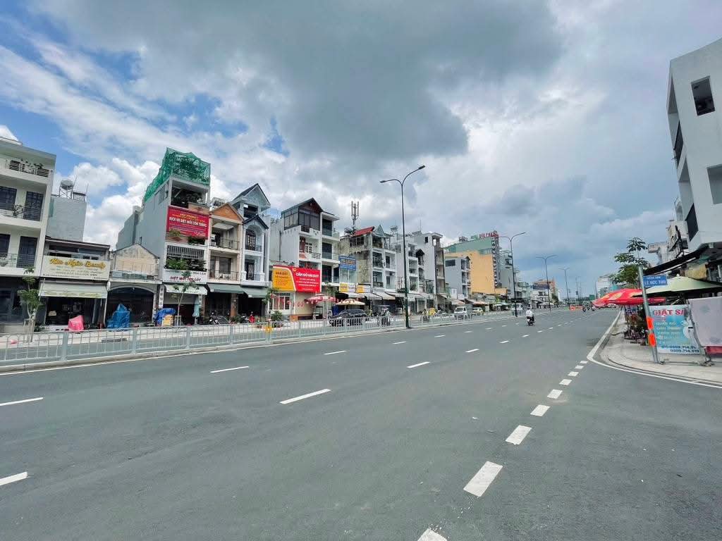 NHÀ DƯƠNG QUẢNG HÀM MỞ RỘNG - KHU PHÂN LÔ - HẺM 5M SÁT MẶT TIỀN - GẦN LÊ ĐỨC THỌ - 99M² - CHỈ HƠN 8 TỶ - Ảnh chính