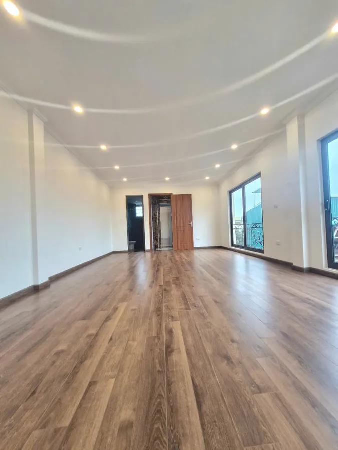NHÀ MỚI ĐẸP 6 TẦNG THÁNG GARA 2 Ô TÔ Thạch Bàn 62M2 mặt tiền 9m,13.9 tỷ Long Biên. - Ảnh 3