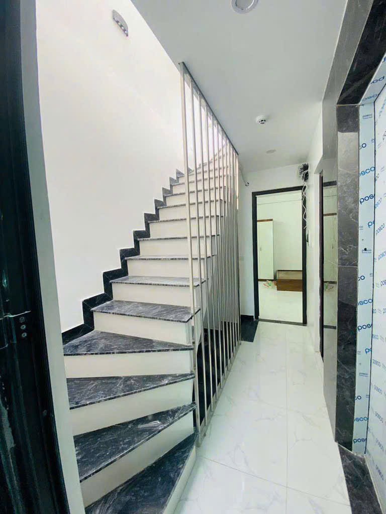CỔ NHUẾ – NHÀ GẦN KHU VINHOMES – FULL NỘI THẤT – CHỦ ĐỂ LẠI GẦN HẾT - Ảnh 1