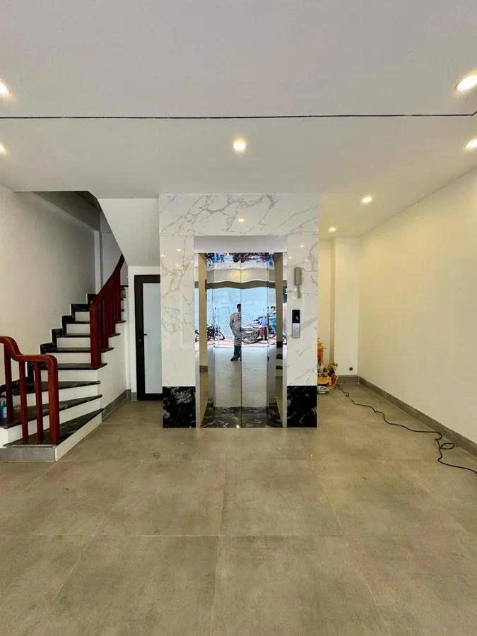 Bán nhà mới siêu đẹp phố Đàm Quang Trung 45m,6 tầng,gara,thang máy,ngõ thông,giá chỉ 11 tỷ - Ảnh chính