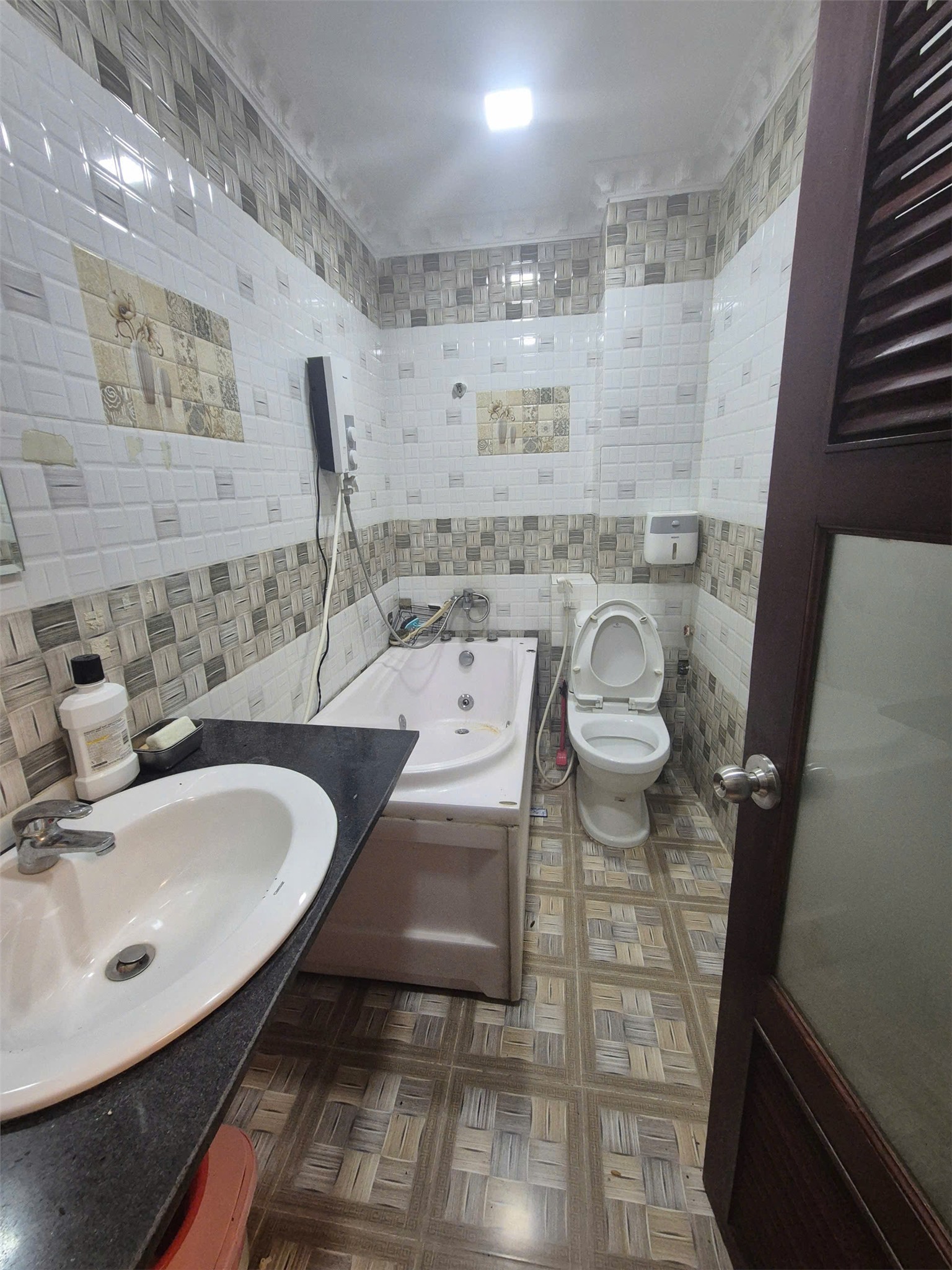 BÁN BIỆT THỰ MINI KHU VIP TÊN LỬA – 5 TẤM - NGAY NHÀ THỜ PHAO LÔ - Ảnh 3