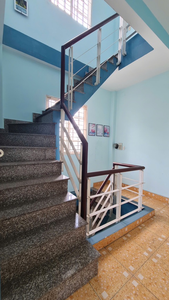Bán nhà mặt tiền bến Bình Đông ngang 5m chỉ 10 tỷ - Ảnh 3
