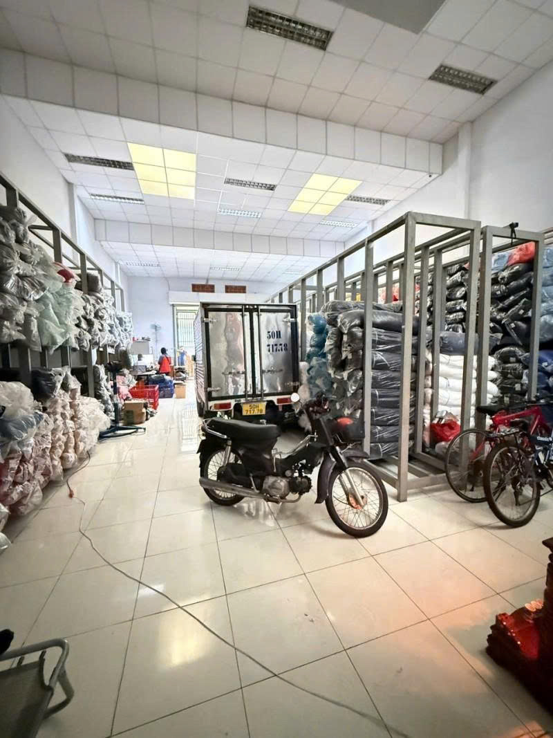 Bán nhà HXH Phan Sào Nam - gần Công viên Bàu Cát, 7,8x38m, 2 Tầng  - tiện xây, 40,5 tỷ. - Ảnh chính