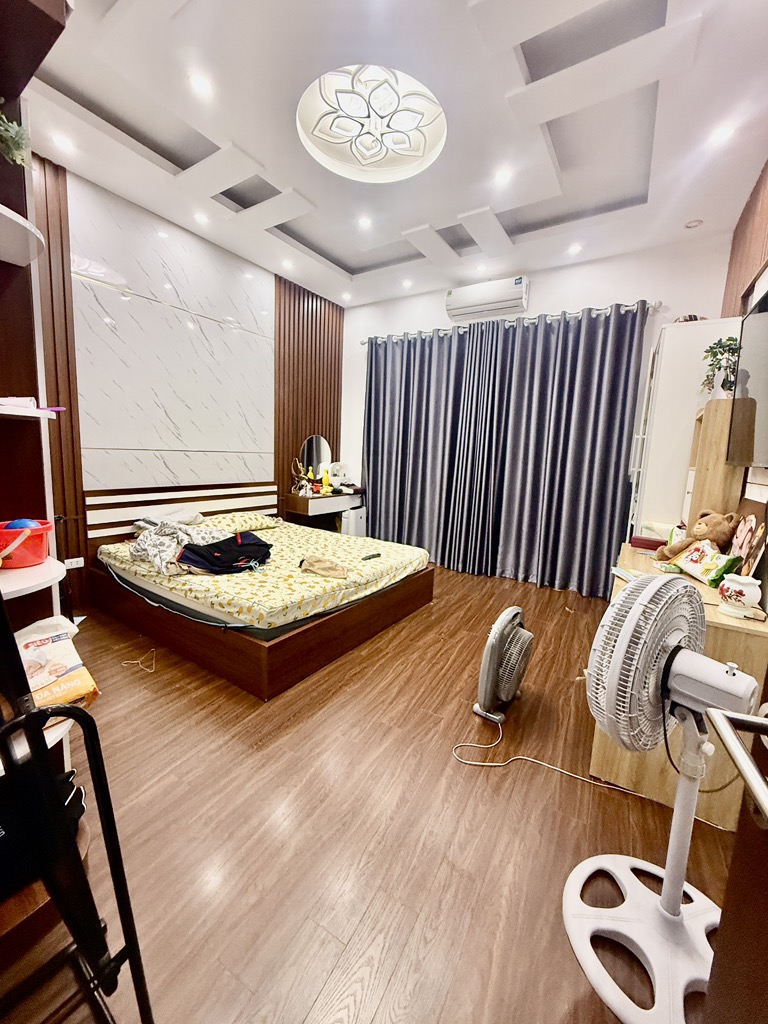 Bán nhà phố Thanh Nhàn, ngõ thông ra Hồng Mai, hàng xóm thân thiện chủ nhiệt bán 62m2 giá 10.5 tỷ - Ảnh 3