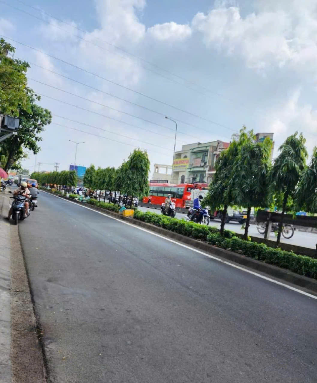 Bán nhà phố 3 tầng khu kinh doanh Hà Huy Giáp Q12 ngang 4.5m 99m2 sát Gò Vấp chỉ 9.8 tỷ. - Ảnh chính