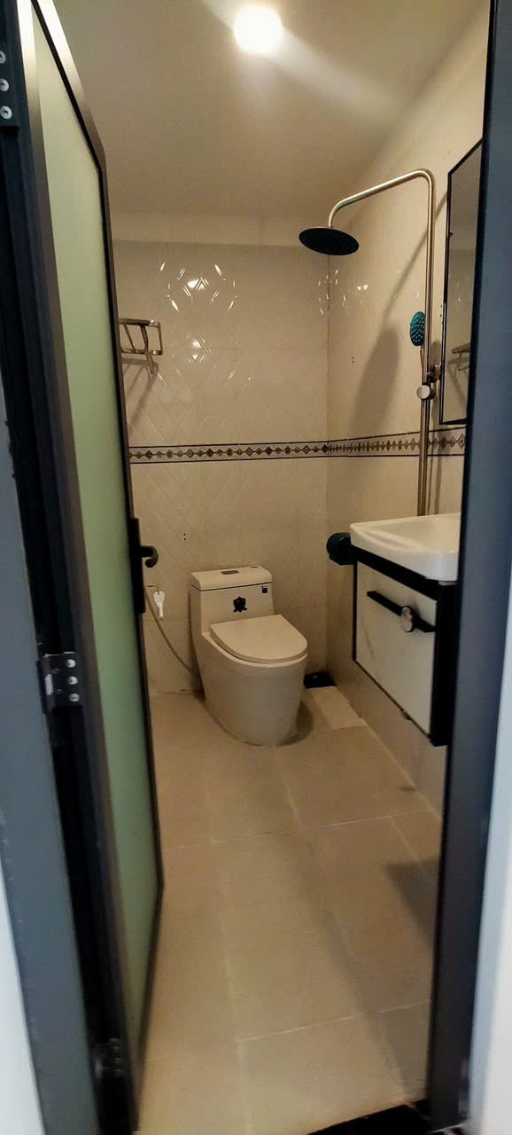 Bán nhà Lê Quang Định p11 - BT - 55m2 - 4 tầng - ô tô ngủ vừa ở - vừa kinh doanh - sổ vuông - 8 .1 - Ảnh 2