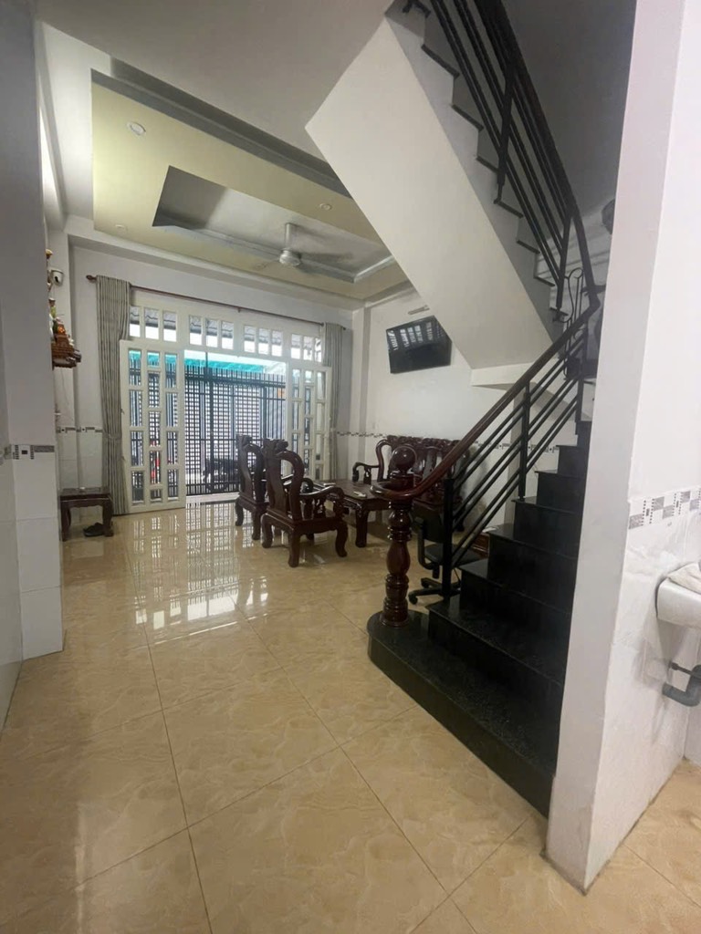 HOT, CẦN BÁN GẤP NHÀ ĐẸP BÌNH ĐÔNG [P14, Q8] DT:51M2(4.9 X 11M)4T, 4PN,3WC CHỈ 6.15 TỶ - Ảnh 1