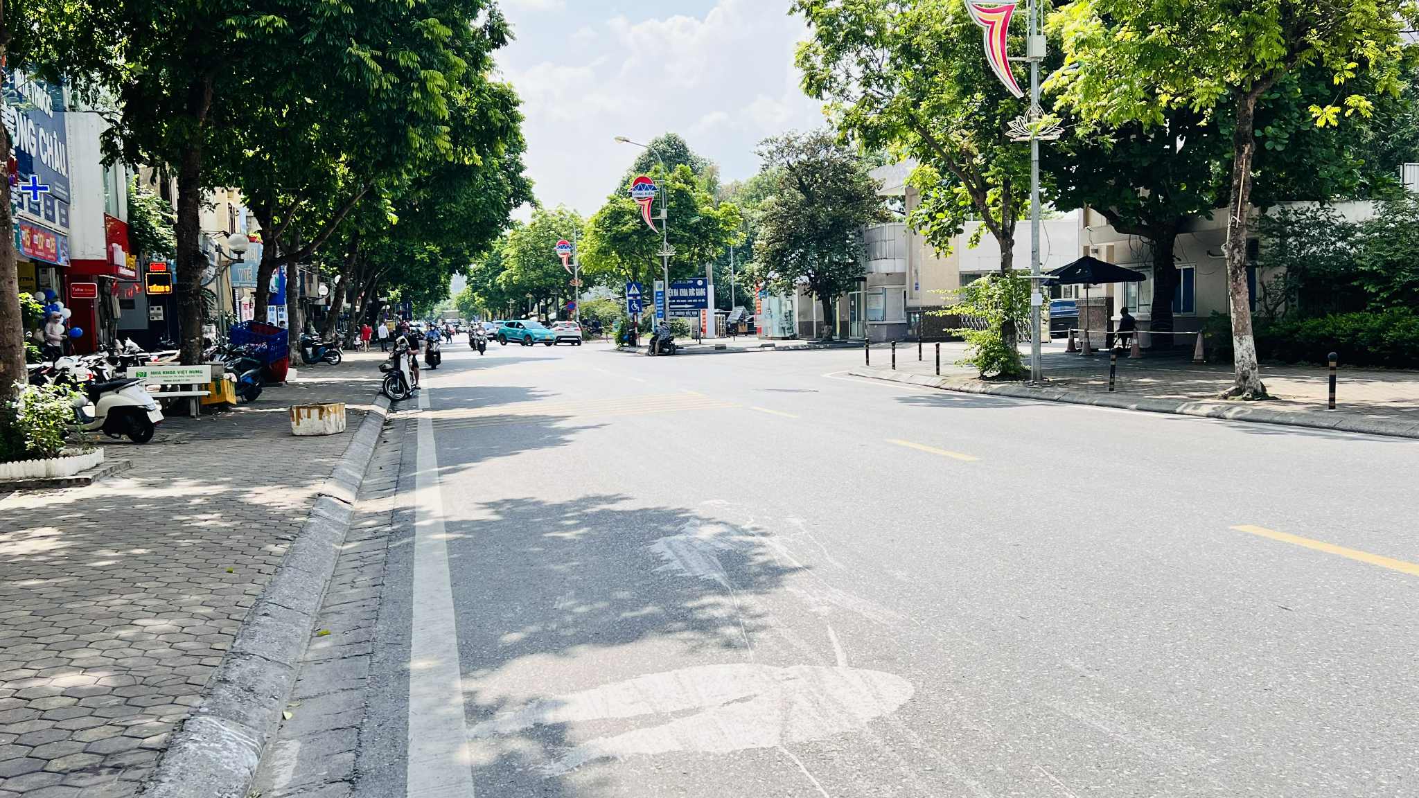 bán mảnh đất phố Trường Lâm, 2 mặt ôtô tránh, 188m, mặt tiền 6m, gần bệnh viện Đức Giang, full thổ - Ảnh 1