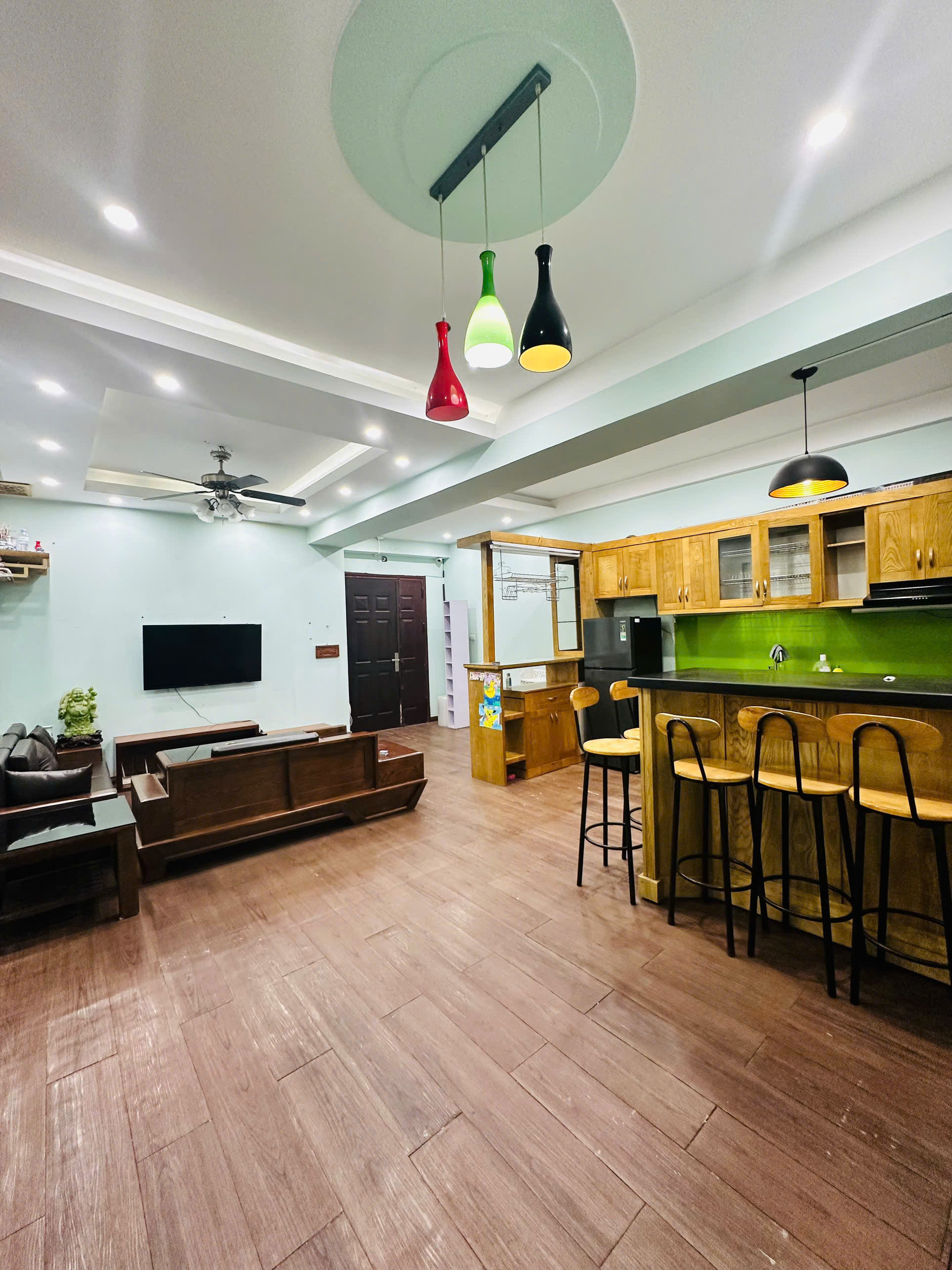 Bán căn hộ chung cư VP3 Linh Đàm, Hoàng Mai, sổ đỏ, 93m2 3 ngủ view hồ 5.55 tỷ - Ảnh 1