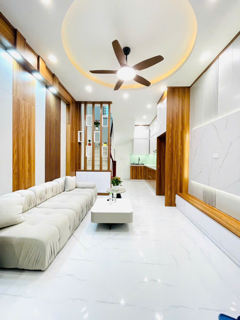 Bán nhà riêng tại Bằng B, Hoàng Liệt, Hoàng Mai, ô tô đỗ cổng, 32m2 5 tầng 6.x tỷ - Ảnh chính