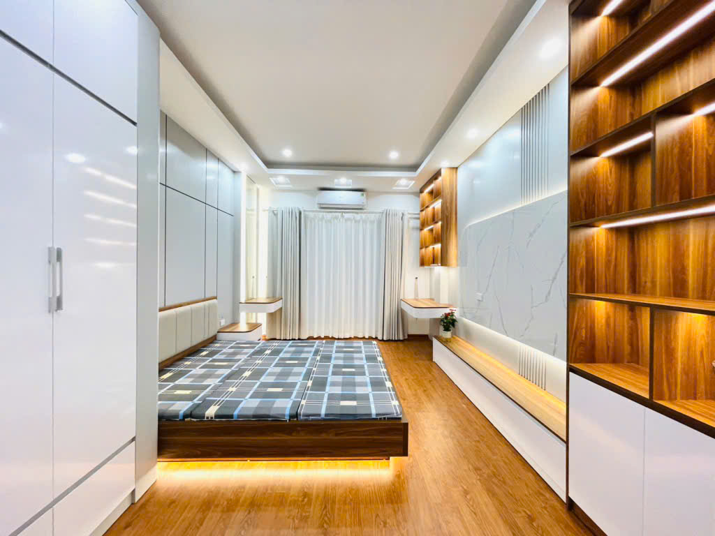 Bán nhà riêng tại Bằng B, Hoàng Liệt, Hoàng Mai, ô tô đỗ cổng, 32m2 5 tầng 6.x tỷ - Ảnh 3