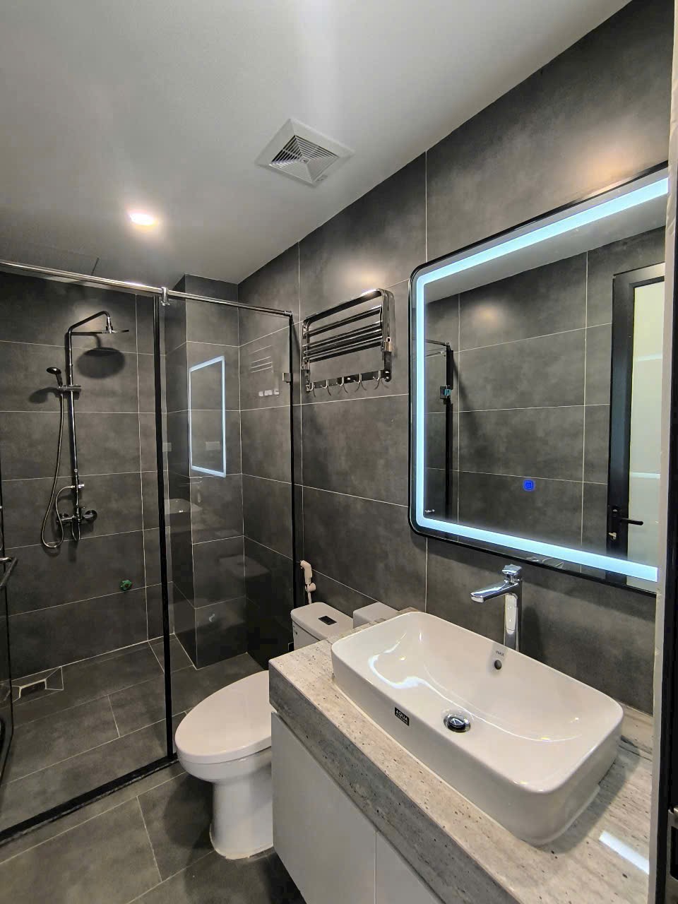 BÁN NHÀ MỚI XÂY – 6 TẦNG THANG MÁY – PHỐ TRẠM, LONG BIÊN – GIÁ CHỈ 10 TỶ - Ảnh 4
