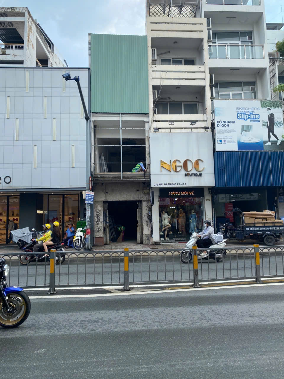 CẦN BÁN GẤP NHÀ MẶT TIỀN 277 HAI BÀ TRƯNG, Q3 – NGAY NHÀ THỜ TÂN ĐỊNH - Ảnh 1