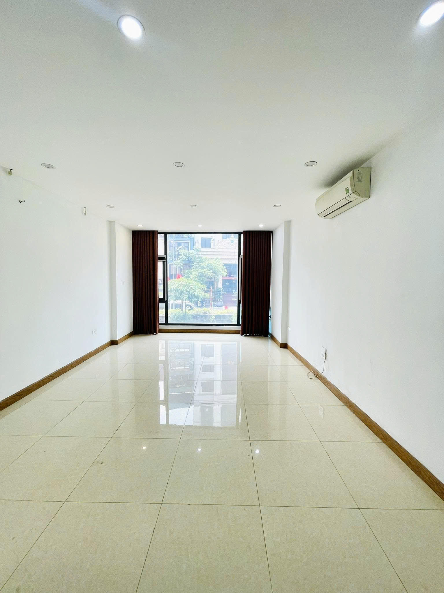 Bán nhà Nghi Tàm mặt phố 40m 7 tầng thang máy, ô tô đỗ cửa, giá 19 tỷ – kinh doanh, cho thuê cực tốt - Ảnh 4