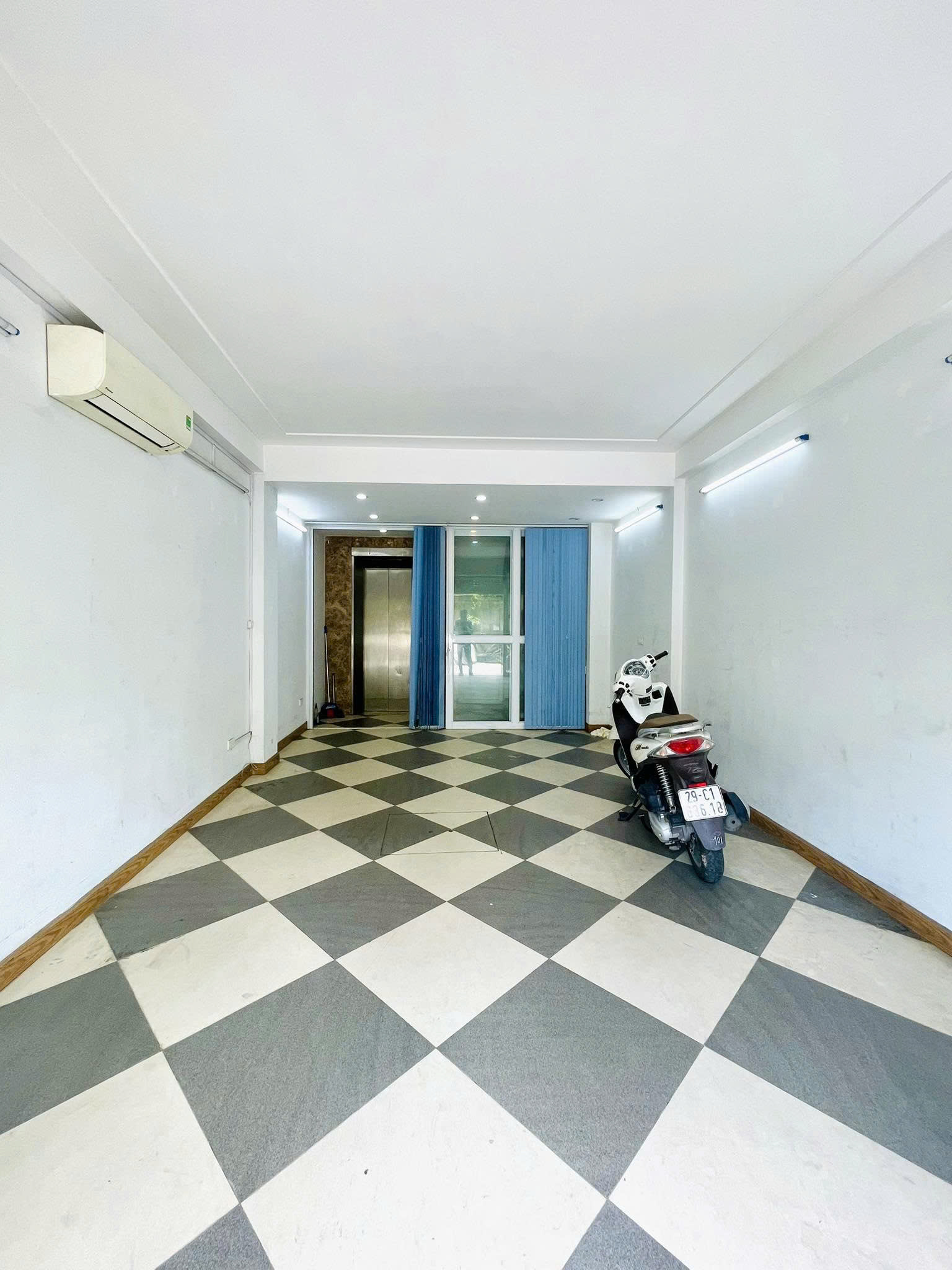 Bán nhà Nghi Tàm mặt phố 40m 7 tầng thang máy, ô tô đỗ cửa, giá 19 tỷ – kinh doanh, cho thuê cực tốt - Ảnh 8