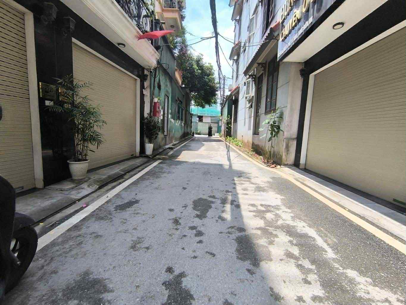 nhà đẹp Cổ Linh, 50m x 5 tầng, gara 2 ôtô, ngõ thông, đón đầu cầu Trần Hưng Đạo - Ảnh chính
