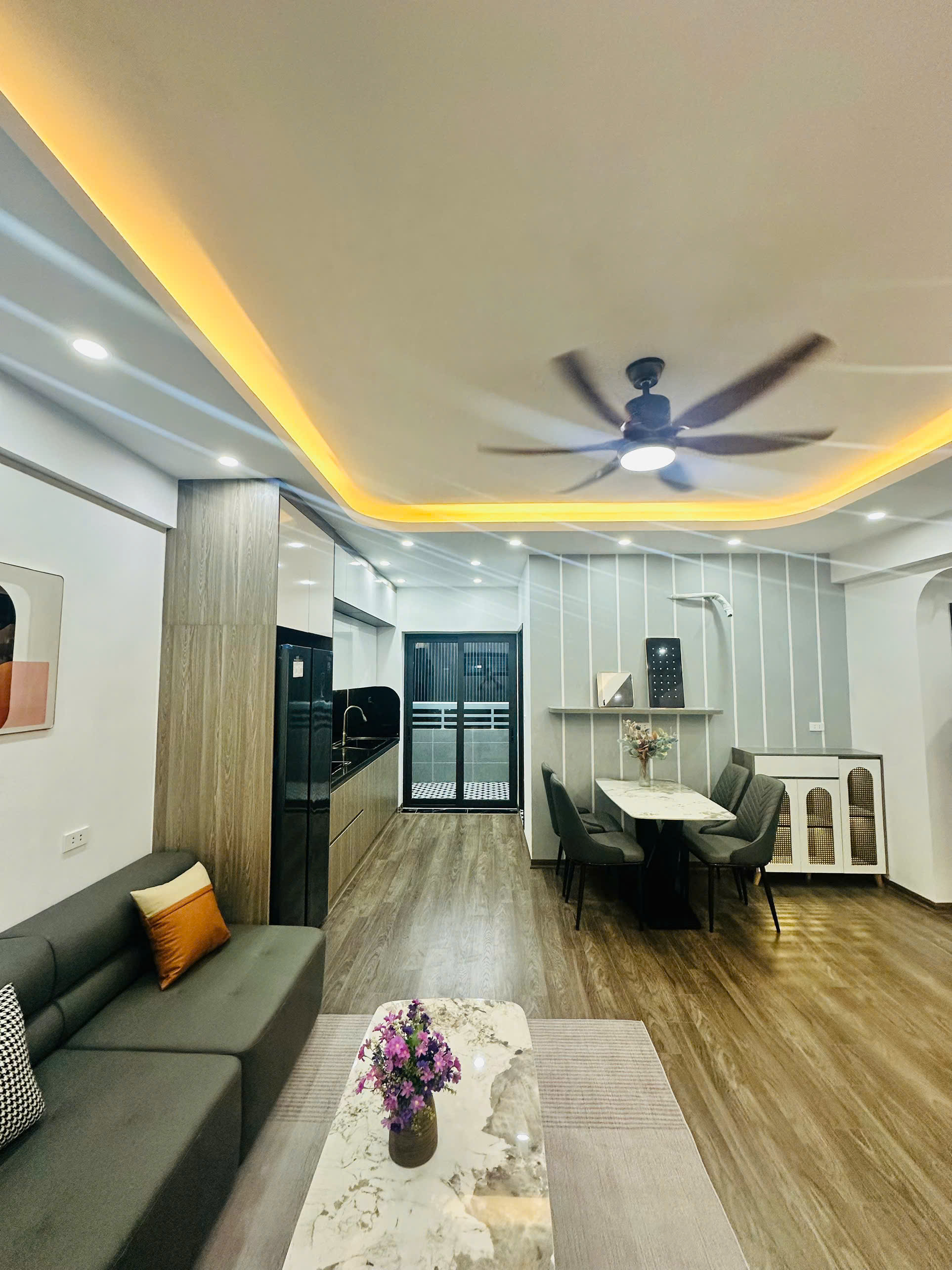 Bán căn hộ chung cư CT4B-X2 Bắc Linh Đàm, Hoàng Mai, 68m2, 2 ngủ, giá 4.4x tỷ - Ảnh 1