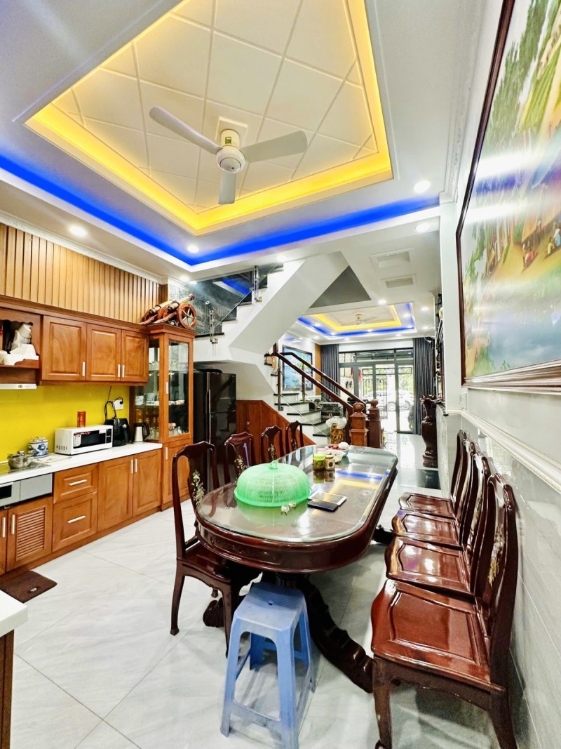 Bán nhà ĐẸP 3 Tầng Đông Hòa,SHR đường nhựa 13m,gần trường Đông Hòa - Ảnh 2
