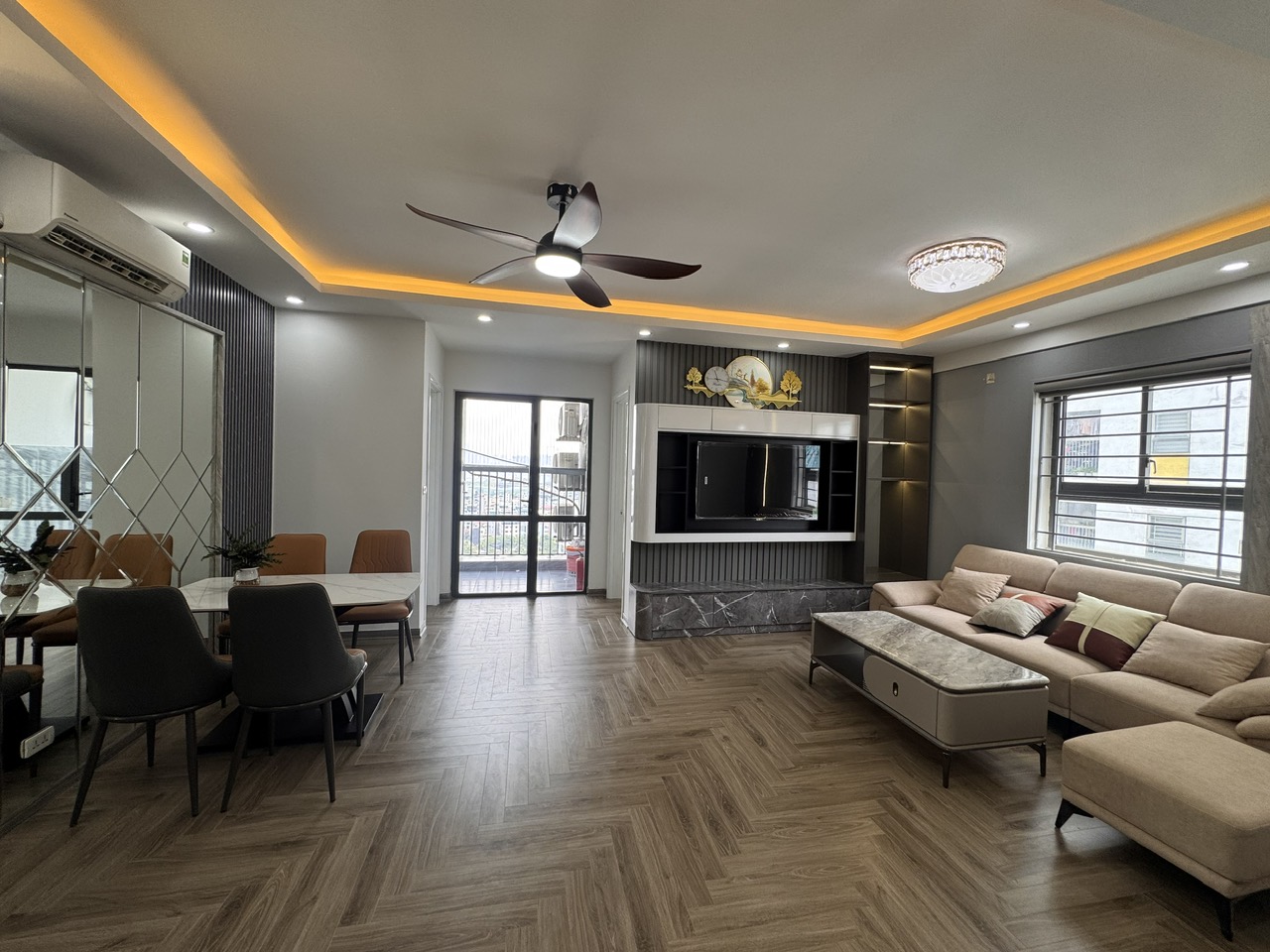 Bán căn hộ chung cư Rice City Linh Đàm, Hoàng Mai 72m2, sổ đỏ giá chỉ 4.x tỷ - Ảnh chính