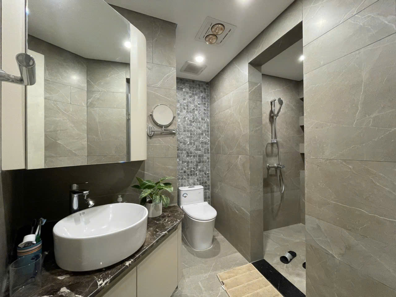 Cần bán gấp căn hộ chung cư cao cấp Watermark 395 Lạc Long Quân, 157m2, 3 ngủ, view trọn Hồ Tây, 22 - Ảnh 2