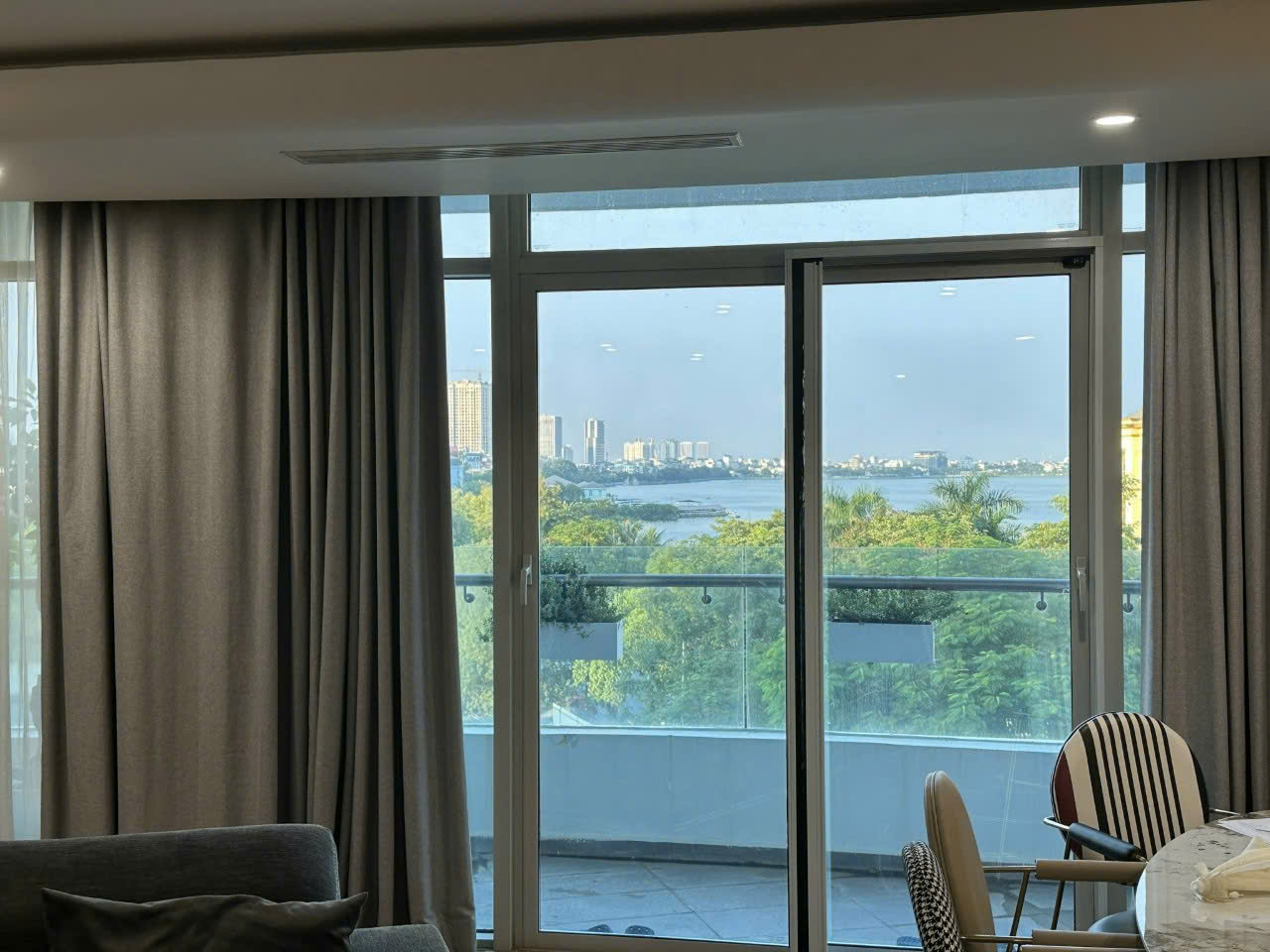 Cần bán gấp căn hộ chung cư cao cấp Watermark 395 Lạc Long Quân, 157m2, 3 ngủ, view trọn Hồ Tây, 22 - Ảnh 3