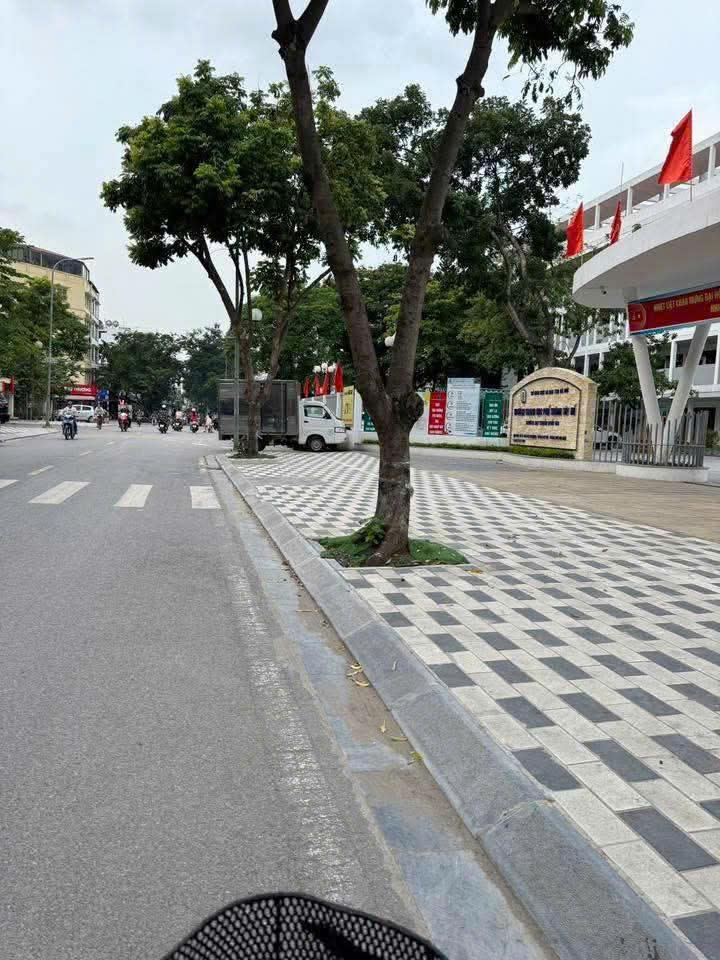 HIẾM , ĐẤT MẶT PHỐ PHÚ XÁ , PHÚ THƯỢNG , TÂY HỒ. 180 m2 , Mặt Tiền 10 m. Vỉa Hè , Kinh Doanh , Ô Tô - Ảnh 1