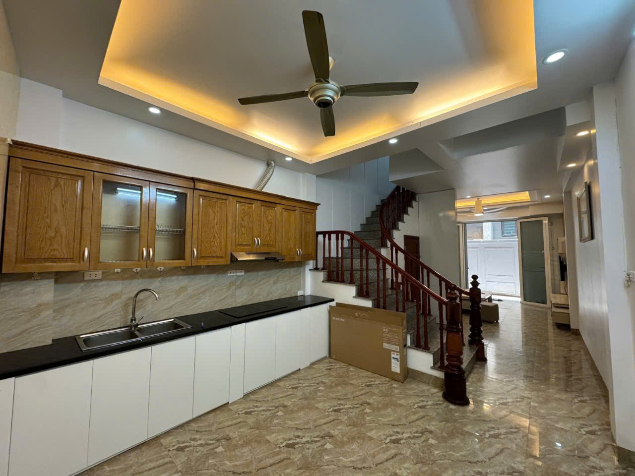 🏡🏡 BÁN NHÀ NGỌC THỤY - LONG BIÊN<br>💥 4 PHÒNG NGỦ - ĐỦ CÔNG NĂNG - SỔ NỞ HẬU TÀI LỘC<br><br>📐 Diện - Ảnh 1