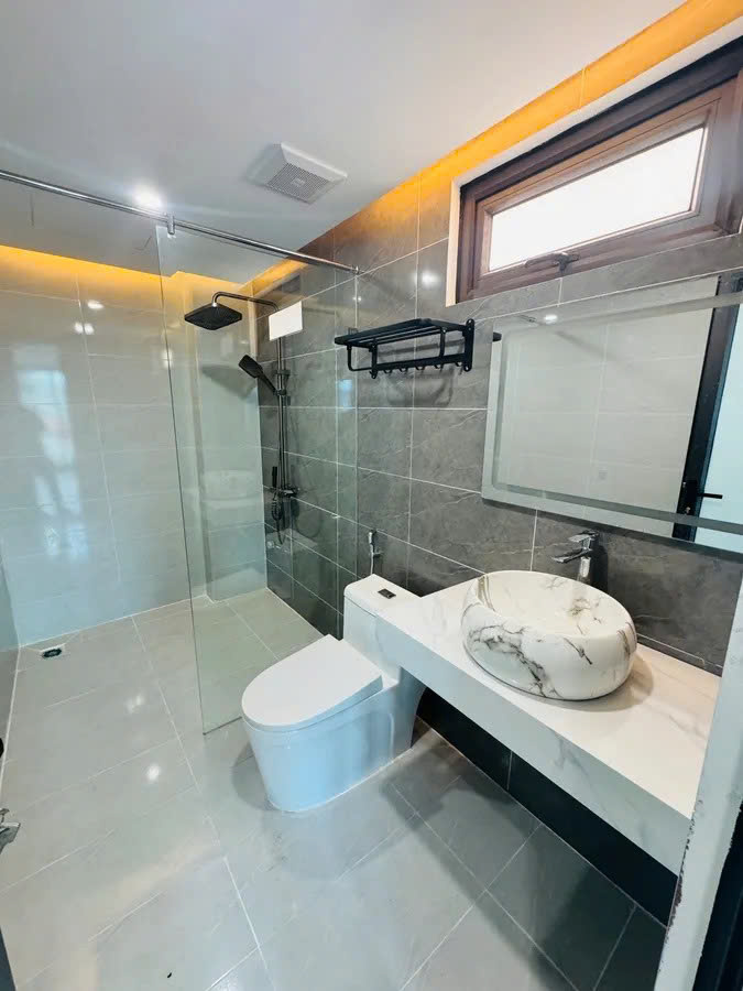 NHÀ MÓI ĐẸP Ô TÔ VÀO NHÀ GIÁ ĐẦU TƯ Trường Lâm 40m2  6 Tầng 8.9 tỷ Long Biên. - Ảnh 4