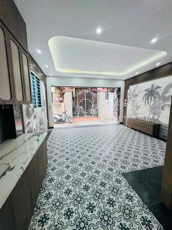 NHÀ MÓI ĐẸP Ô TÔ VÀO NHÀ GIÁ ĐẦU TƯ Trường Lâm 40m2  6 Tầng 8.9 tỷ Long Biên. - Ảnh 2