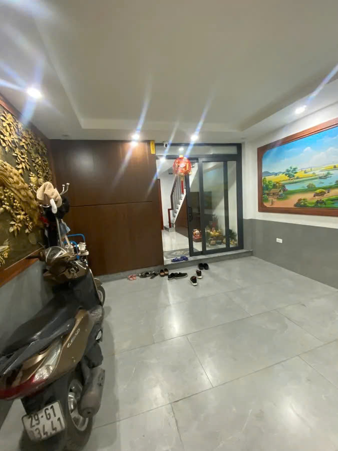 NHÀ MỚI NGÕ THÔNG Ô TOO NGỦ TRONG NHÀ Phố Thạch Bàn 63m2  8  tầng  14.2 tỷ Long Biên. - Ảnh 1