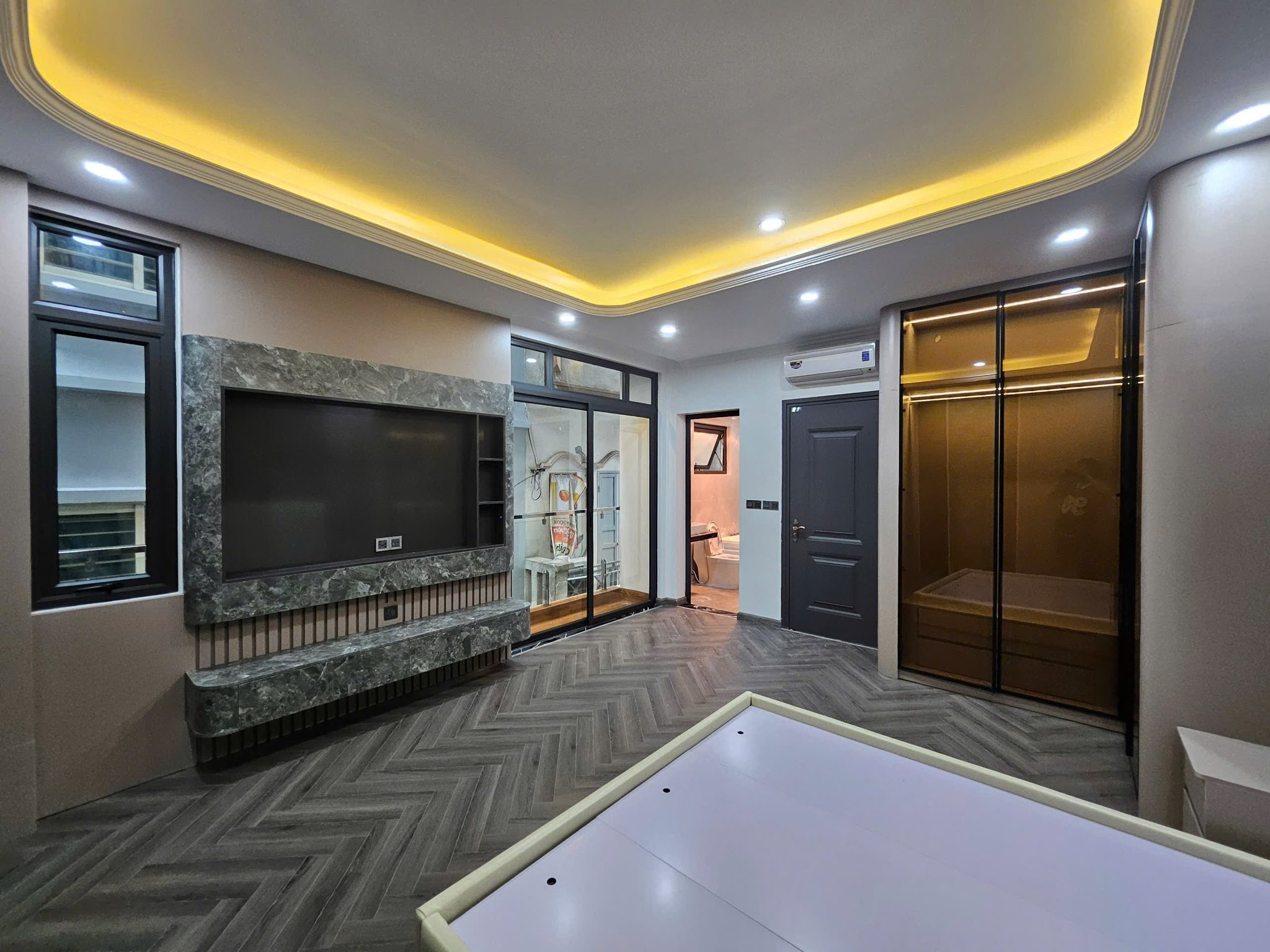 Bán Nhà Phố Nguyễn Văn Cừ 50m2 6T, Mặt Tiền Quyền Lực, Lô Góc, Full Nội Thất - 12.X Tỷ - Ảnh 3