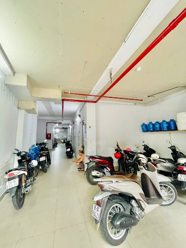 BÁN NHÀ THU NHẬP CAO – 51 PHÒNG ĐANG KHAI THÁC – HẺM XE TẢI TÂN PHÚ – DÒNG TIỀN 170 TRIỆU/THÁNG - Ảnh 1